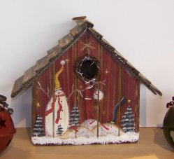 Large Christmas Birdhouse.jpg - 109101 Bytes